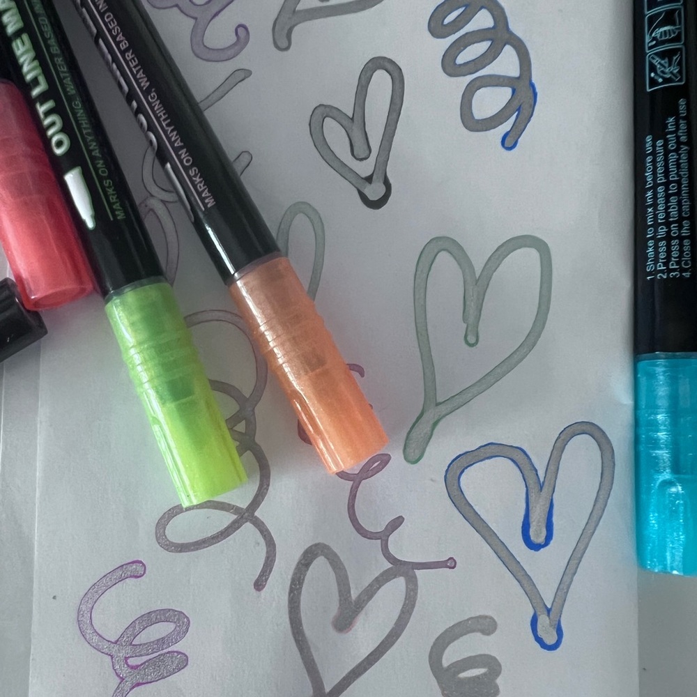 Outline Markers Set of 12 Multicolored NEW - Picture 4 of 10